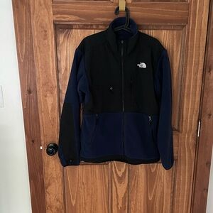 The North Face Black&Navy Performance Jacket. Men’s Size:M.Outdoor,Sport,Hike